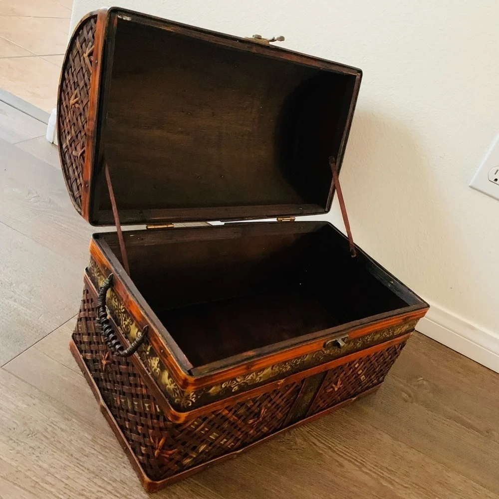 Wooden box
